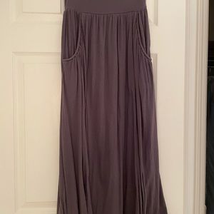 Beautiful gray maxi skirt with pockets